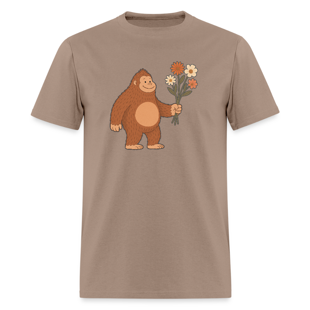 Bigfoot’s Bouquet Men's T-Shirt - brown savana