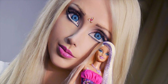 Valeria Lukyanova human Barbie-doll - 10 real people you have to see to believe.