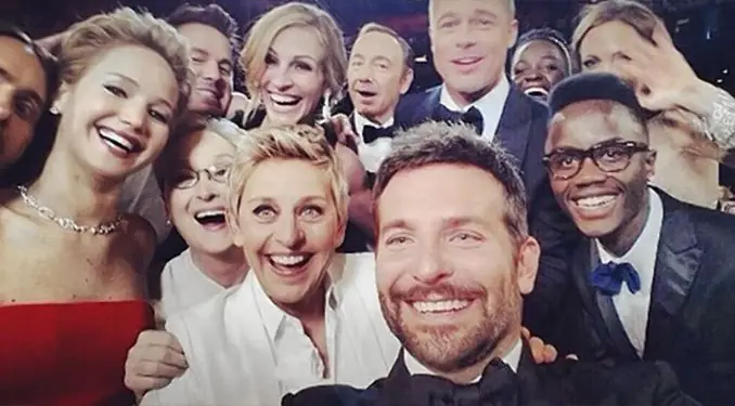 Ellen's star-studded selfie taken at the 2014 Academy Awards - 7 Times People Broke The Internet