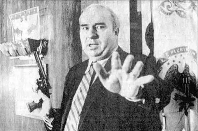 R. Budd Dwyer moments before suicide - 10 REAL Photos With Unsettling Backstories