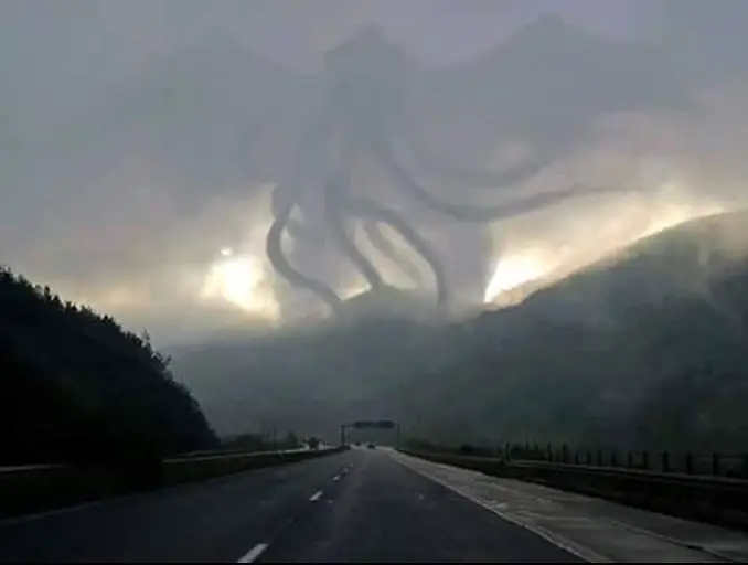 Cthulhu seen in the sky - 8 Mythological Creatures Caught on Camera