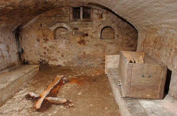 10 Creepiest Secret Rooms Ever Discovered Slapped Ham