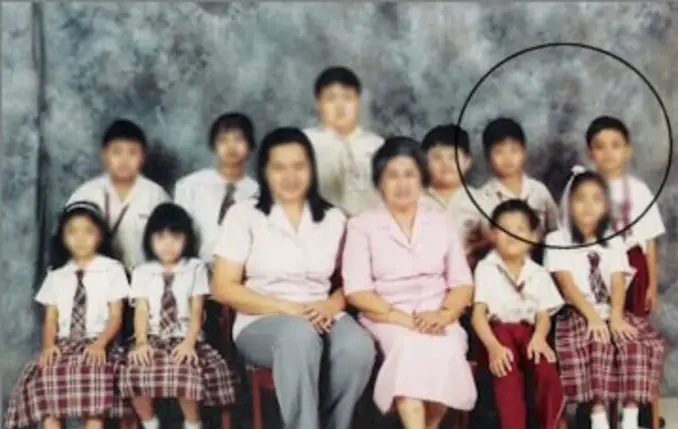 Ghost appears in primary school photo - 10 Real Ghosts That Have Appeared in School Photos