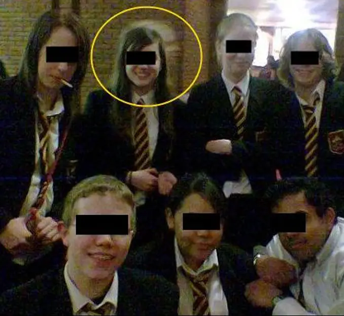 Photo of a ghost captured on a school field trip in the United Kingdom - 10 Real Ghosts That Have Appeared in School Photos
