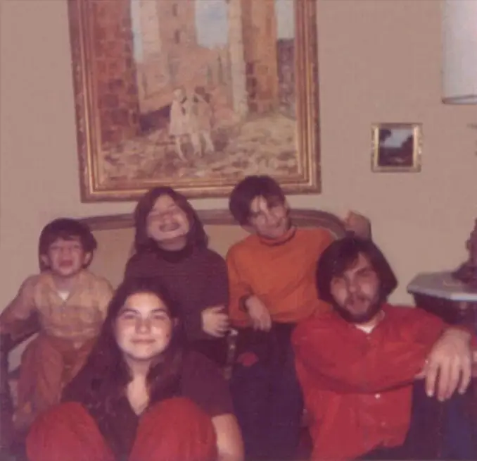 The DeFeo Children - These Real Photos Have Very Disturbing Backstories