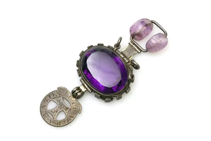 The cursed Delphi Purple Sapphire