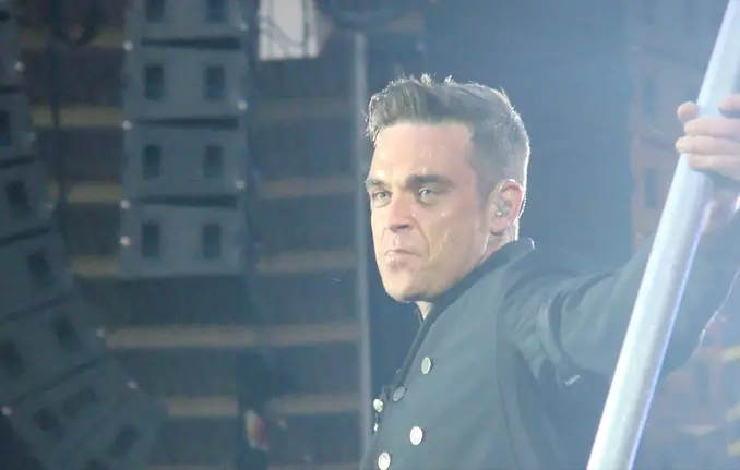 Robbie Williams, a celebrity who claims to have seen aliens.